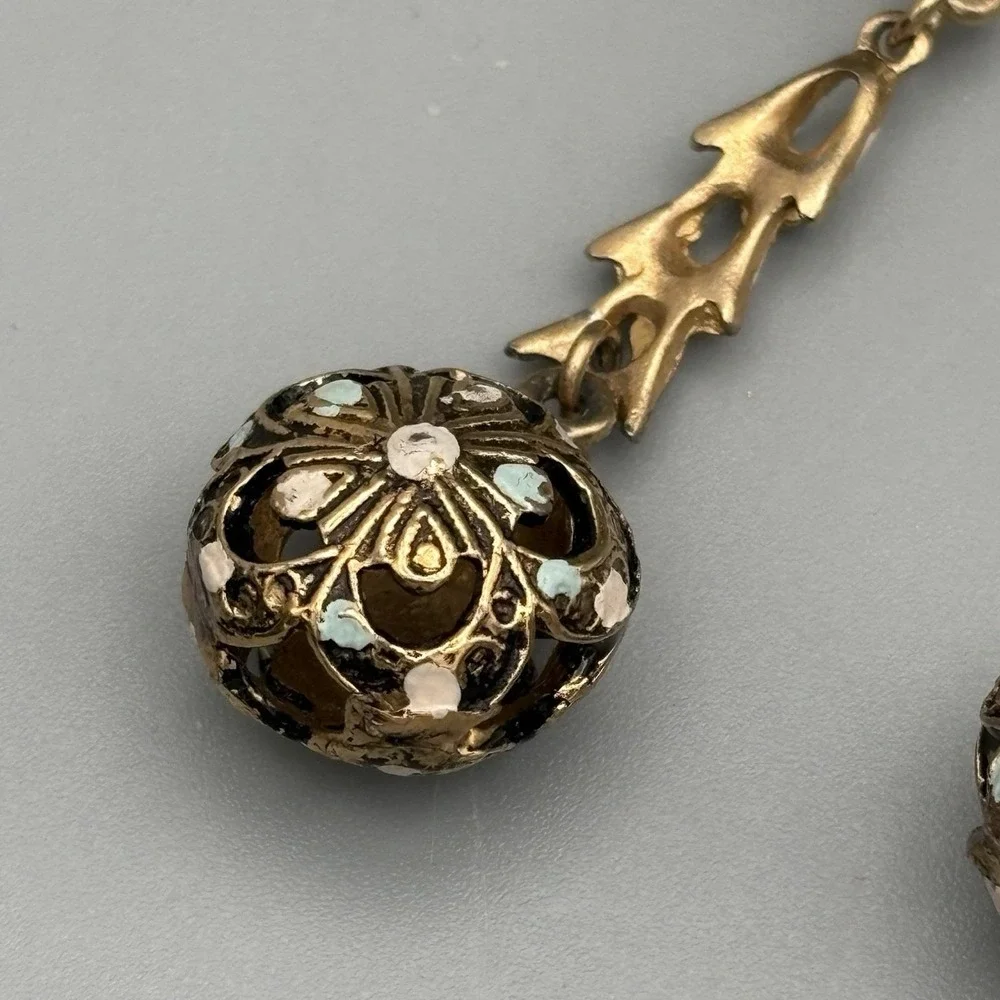 Vintage Dangle Floral Clip On Earrings Enamel Pastels 1940s Dimensional READ